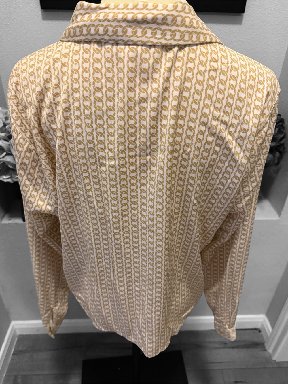 ****Set of 2 Michael Kors Cream and Tan Button-Down Shirt & 1 front zip - Picture 3 of 8